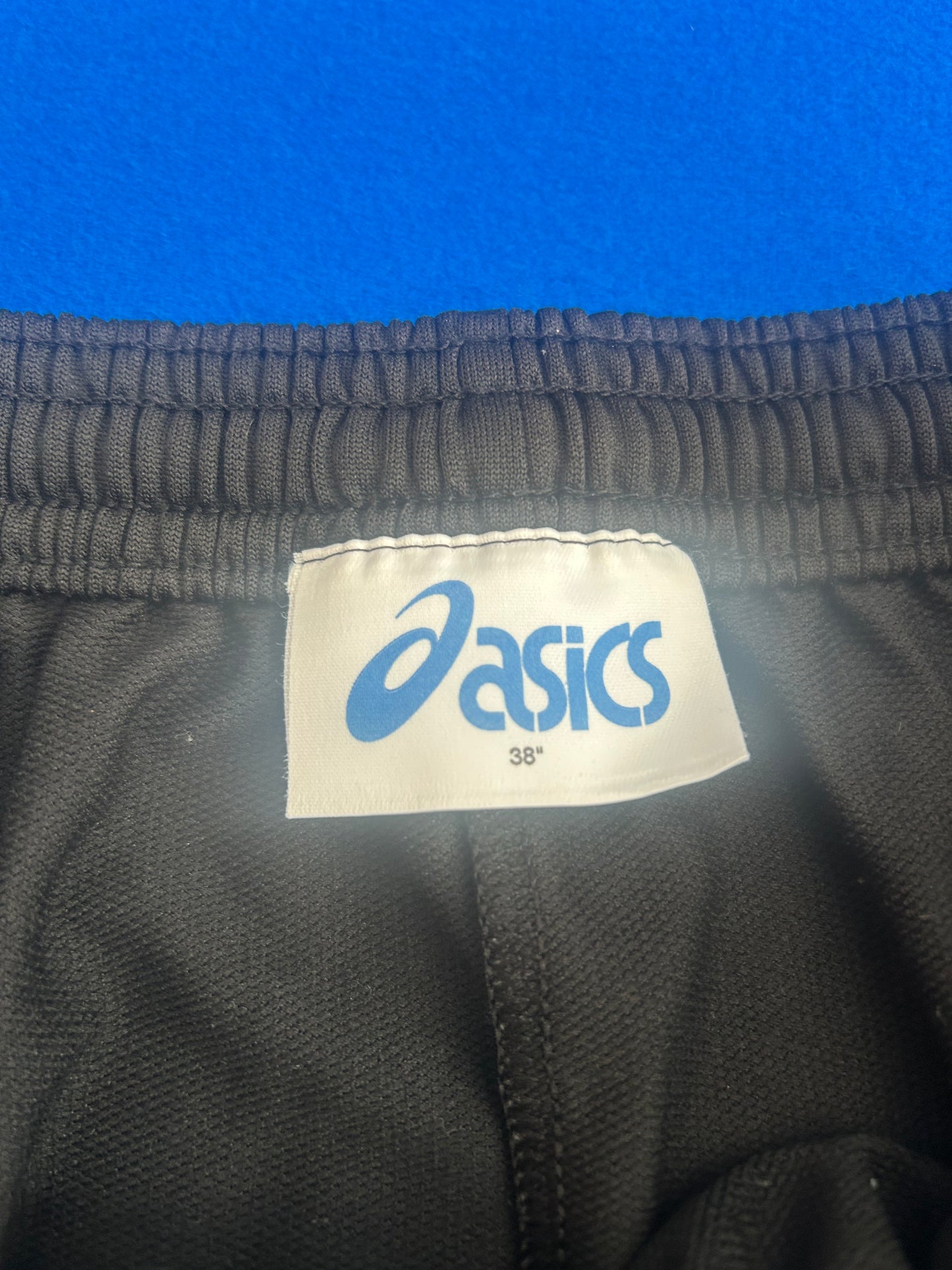 Newcastle United 1993-95 Home Shorts (38” waist)