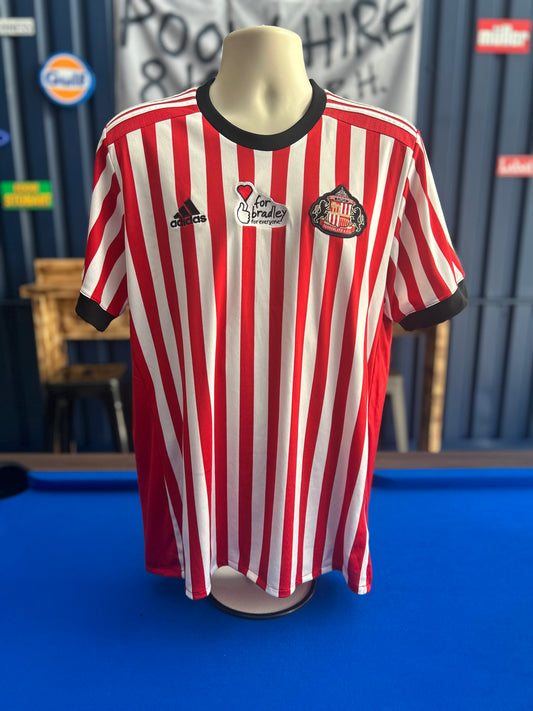Sunderland 2017-18 Bradley Lowery Foundation Home (L)