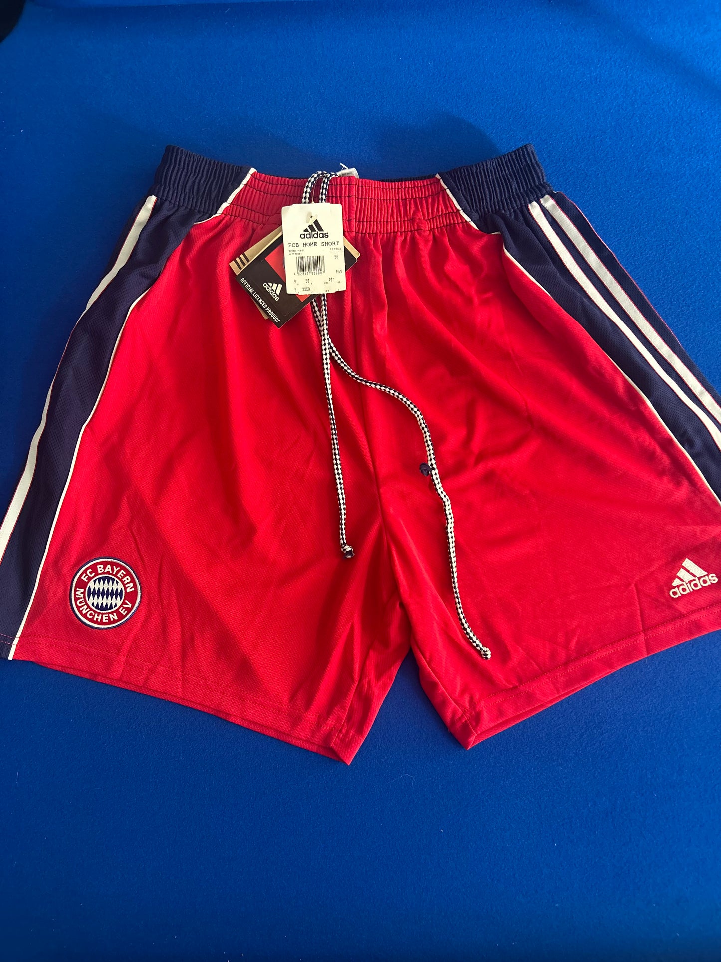 Bayern Munich 1999-01 Home Shorts BNWT (40”)