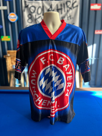 Bayern Munich 90’s Graphic Tee (M)