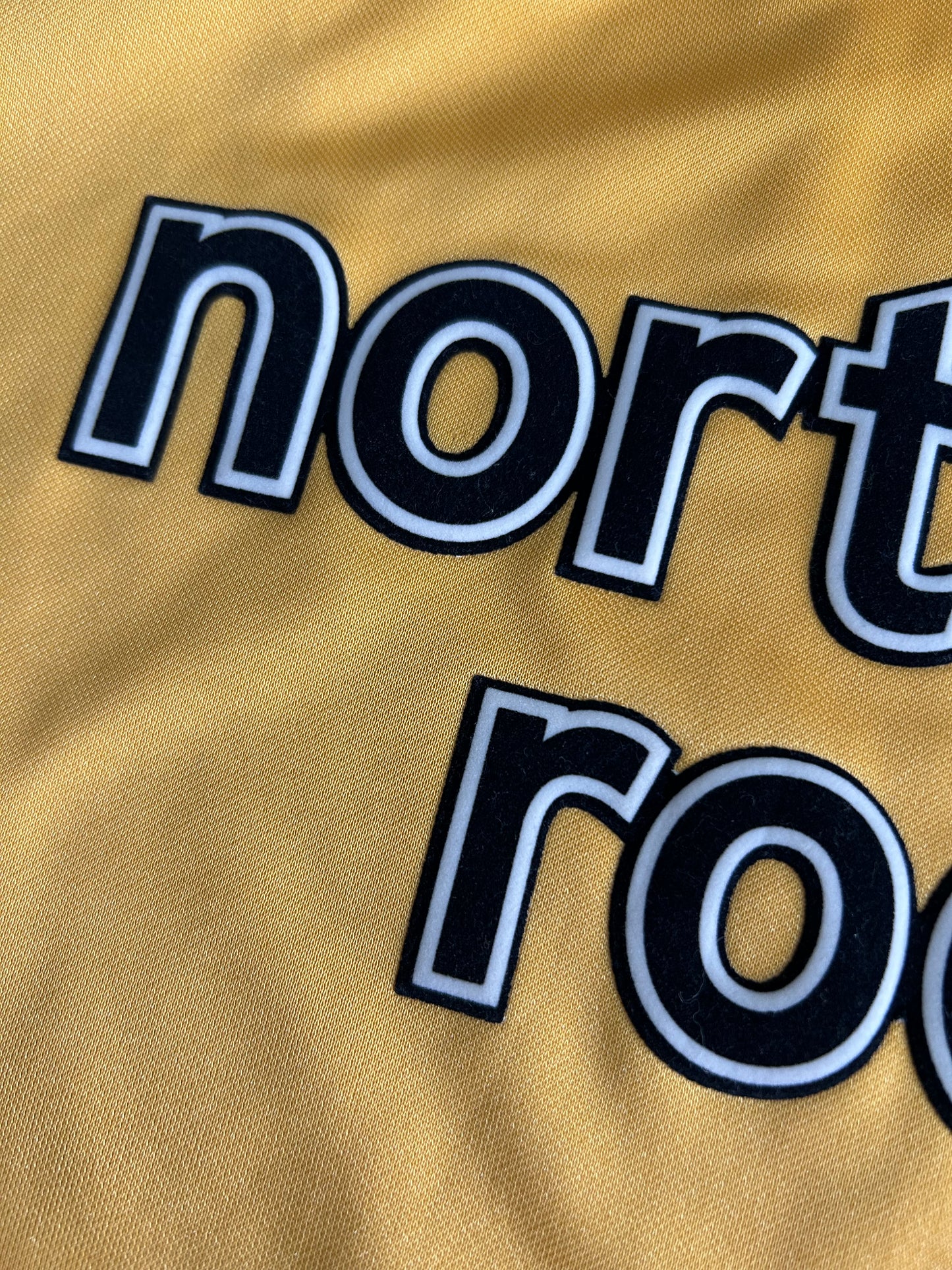 Newcastle United 2004-05 Third Long Sleeves (L)