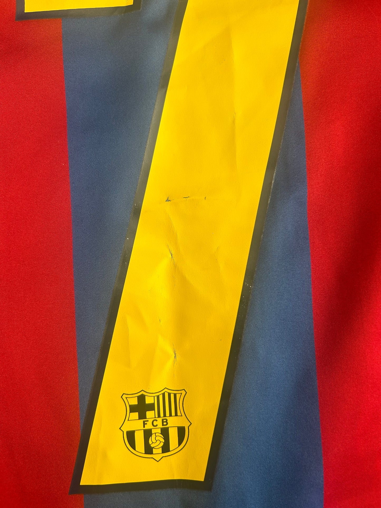 Barcelona 2004-05 Home #7 Larsson (XL)