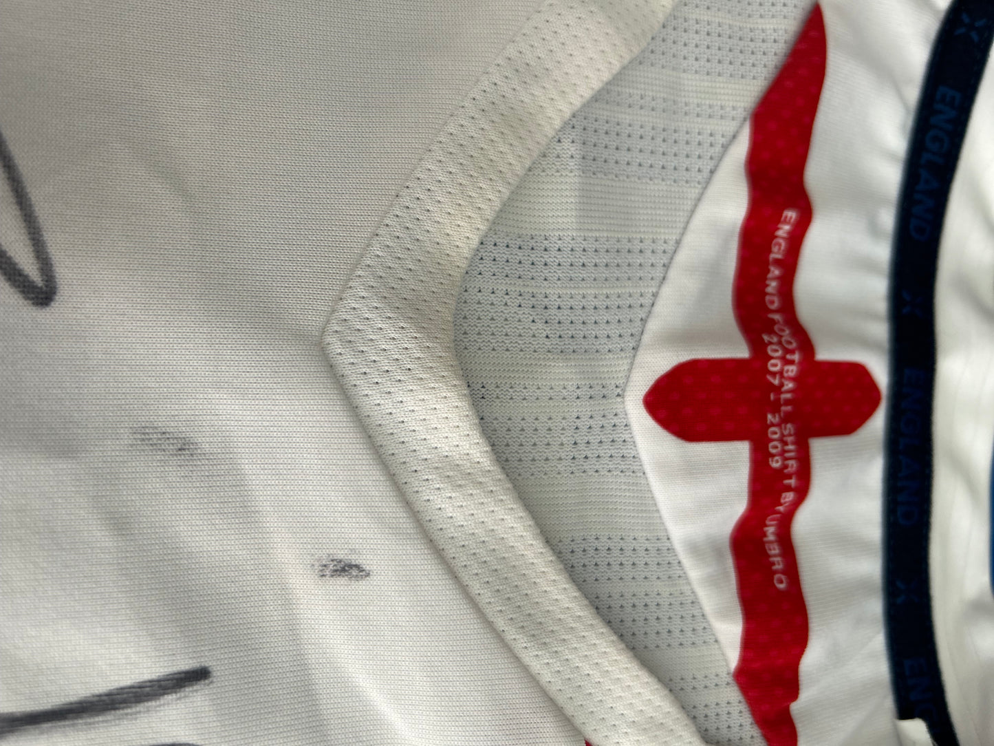 England 2007-09 Home Signed England Legends (XXL)
