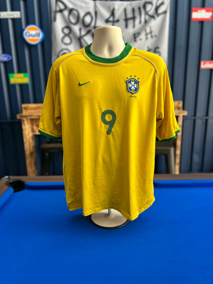 Brazil 2000-02 Home #9 Ronaldo (L)