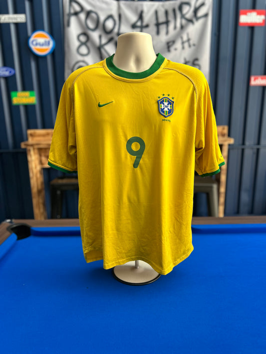 Brazil 2000-02 Home #9 Ronaldo (L)