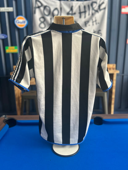 Newcastle United 1999-00 Home (M)