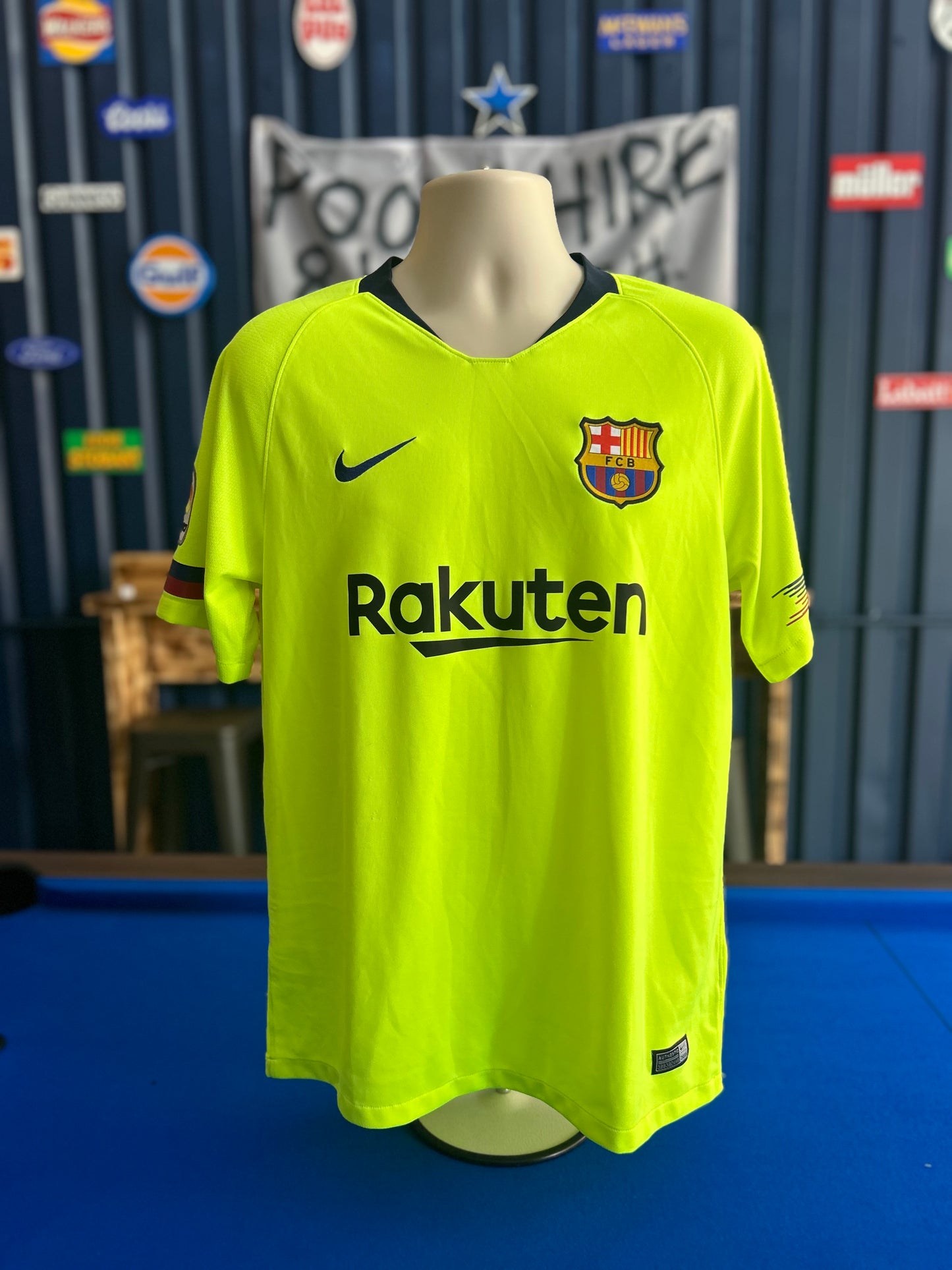 Barcelona 2018-19 Away (L)