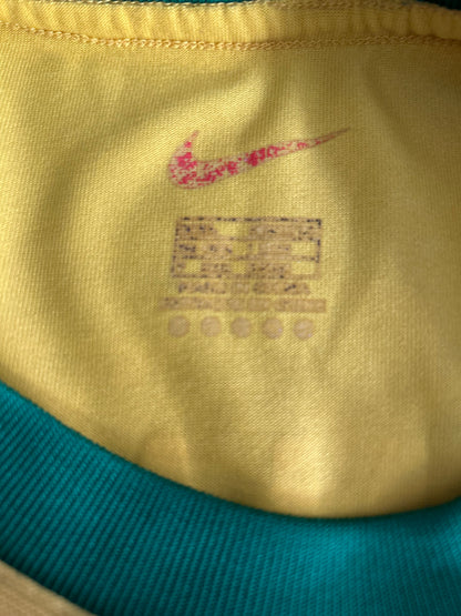 Brazil 2000-02 Home #9 Ronaldo (L)