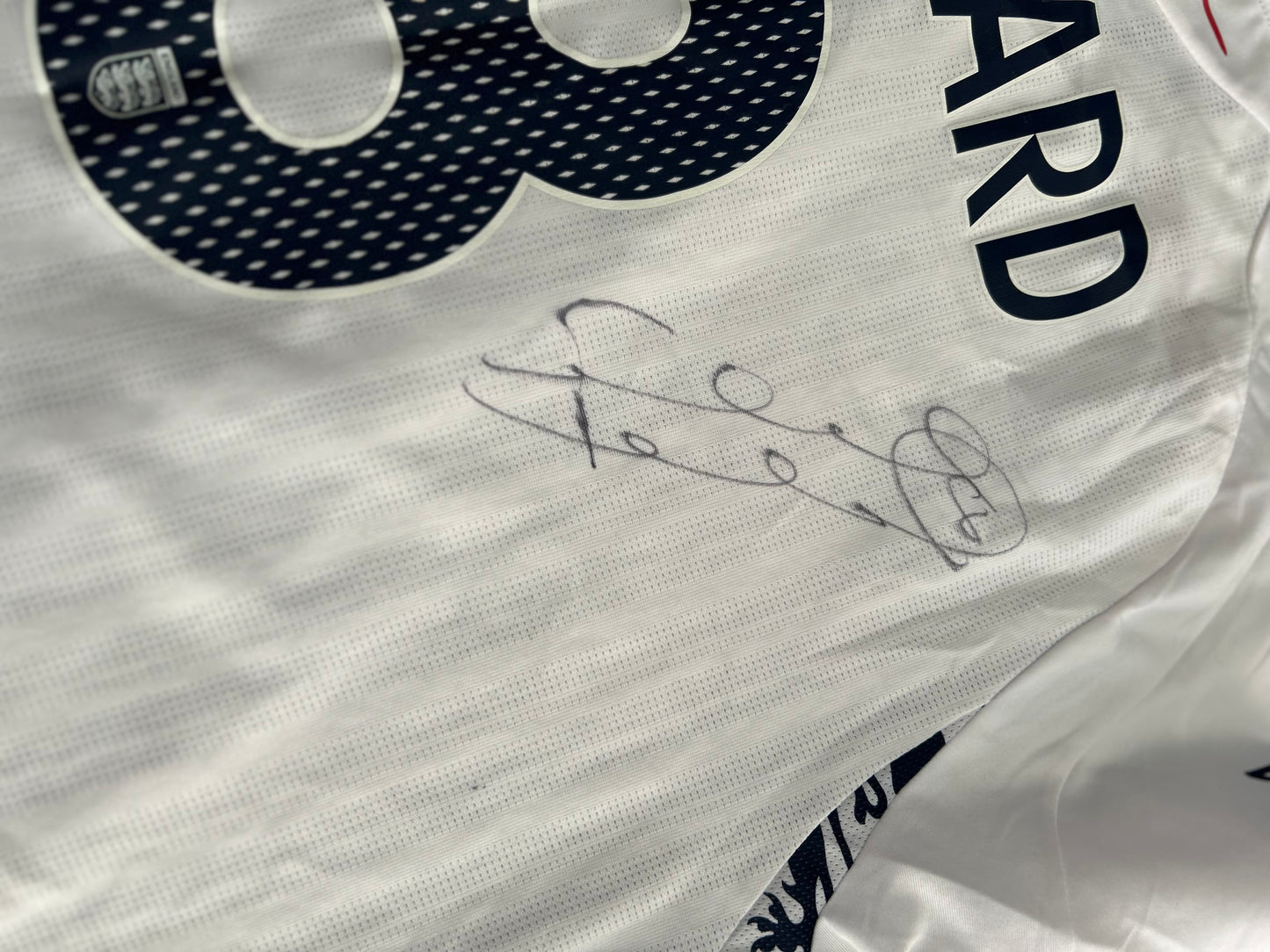 England 2007-09 Home Signed England Legends (XXL)