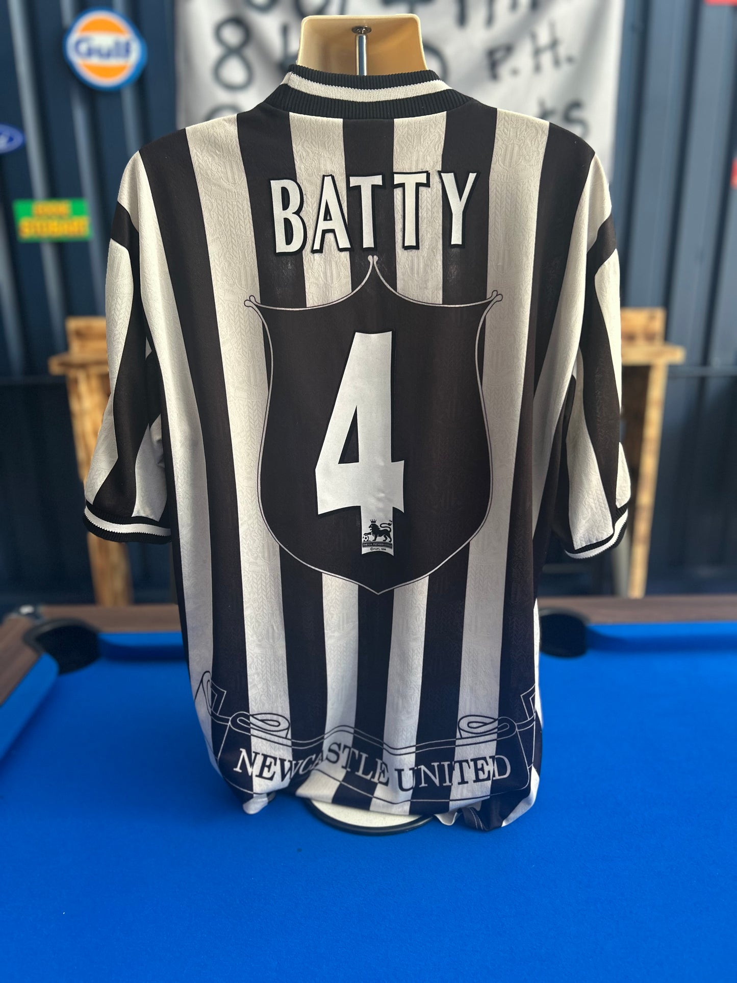 Newcastle 1997-99 Home #4 Batty (XXL)