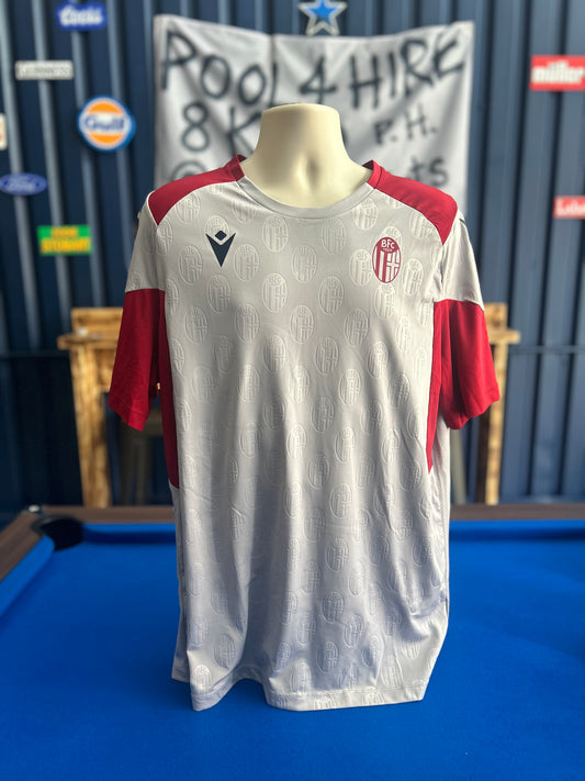 Bologna 2023/24 Training Shirt (XXXL - Slim Fit)