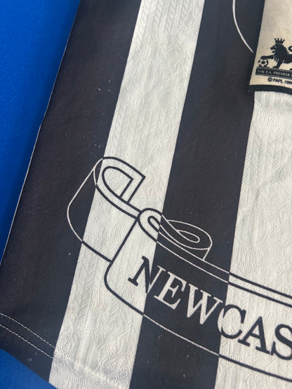Newcastle 1997-99 Home #12 Pearce (L Boys)