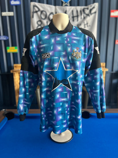 Newcastle United 1993-95 Goalkeeper #1 Srnicek (S)