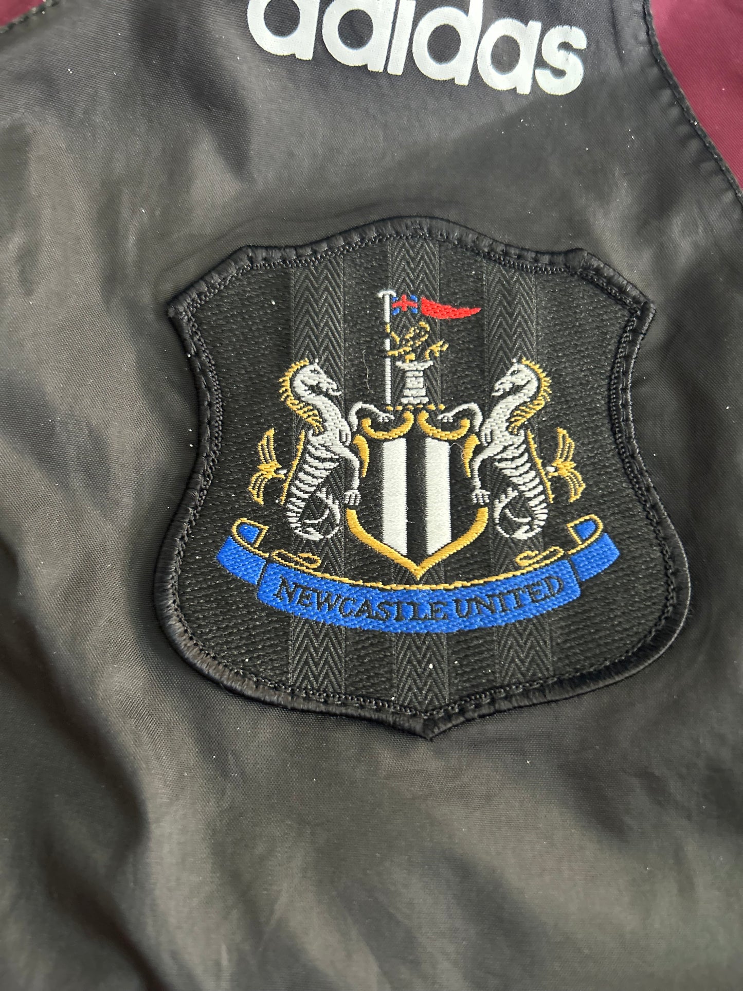 Newcastle United 1995-96 Rain Jacket (Large Boys)