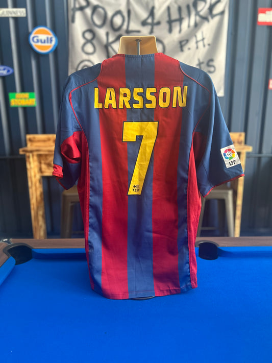 Barcelona 2004-05 Home #7 Larsson (XL)