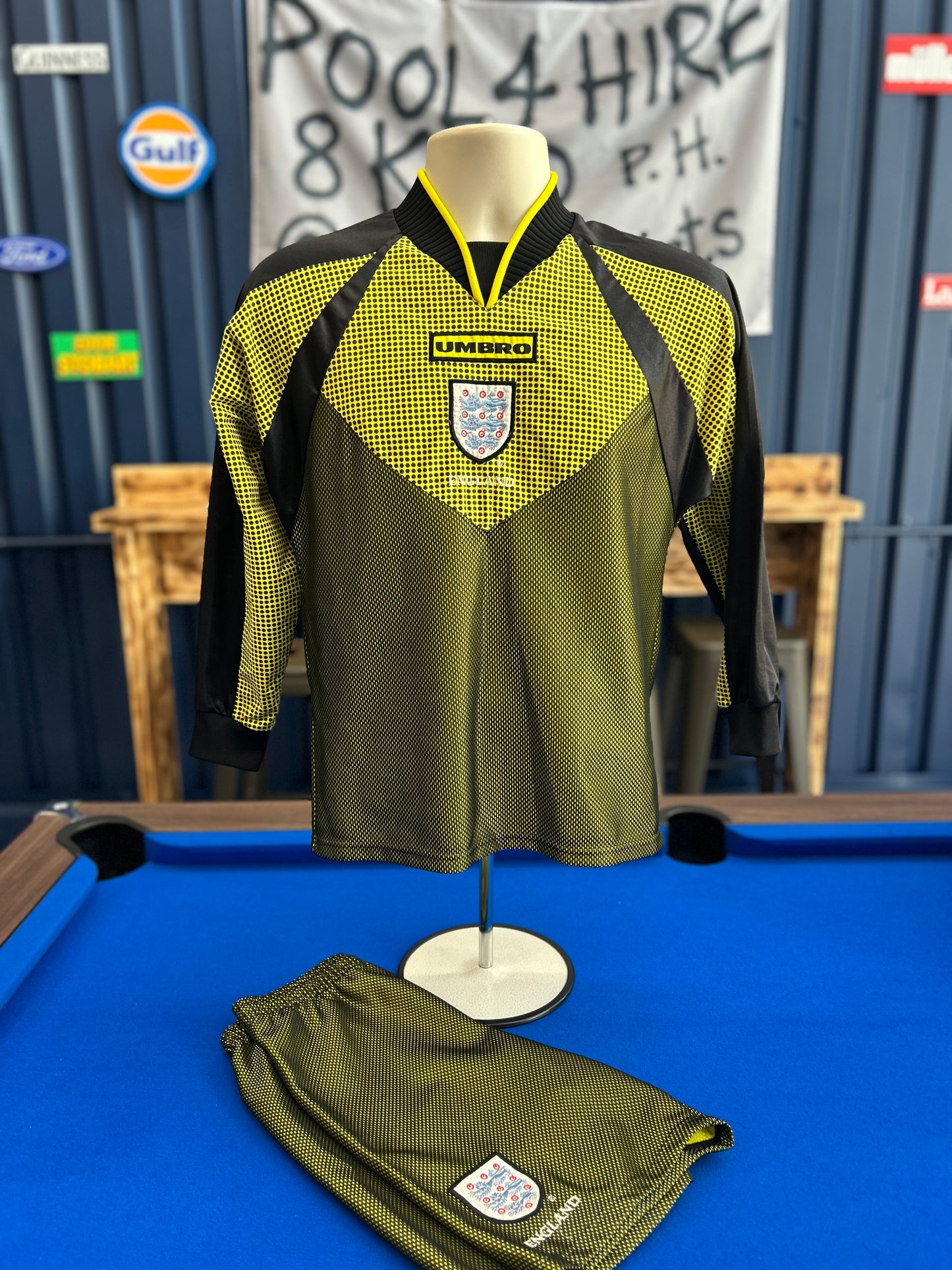 England GK Shirt & Shorts 1998-99 (L/XL Boys)