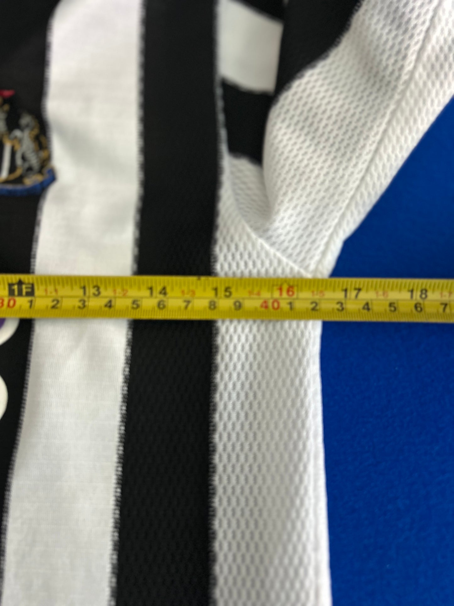 Newcastle United 2000-01 Home (Large Boys)