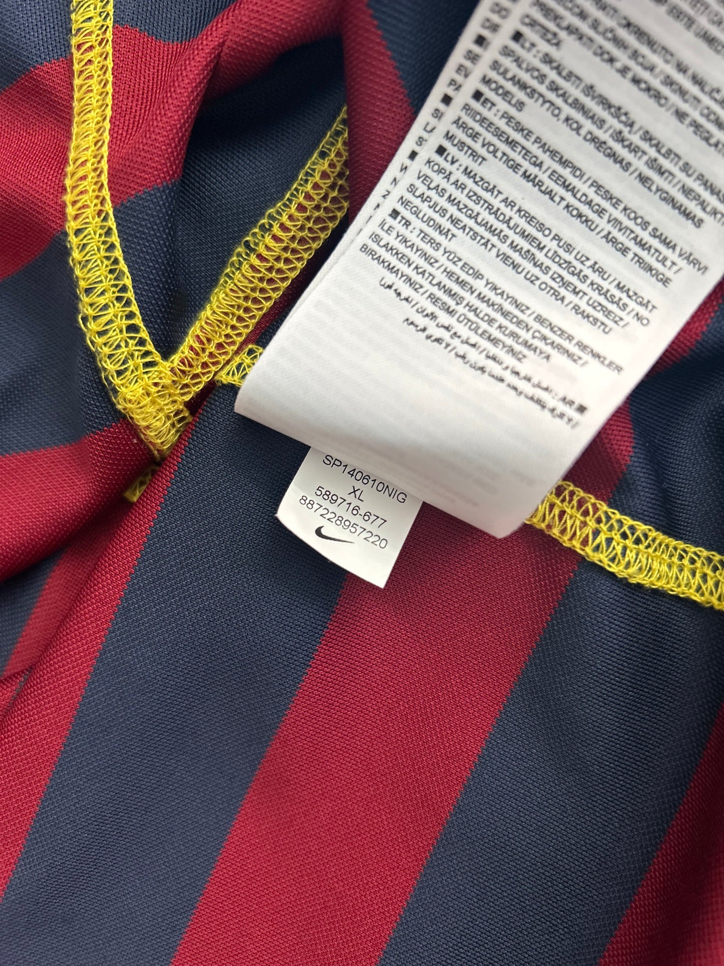 Barcelona 2014-15 Leisure Shirt (XL)
