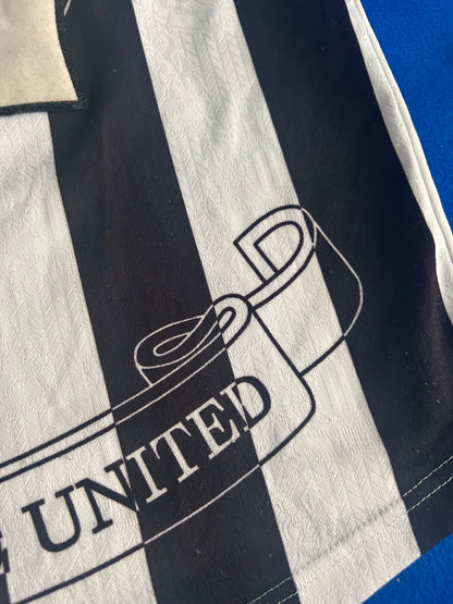 Newcastle 1997-99 Home #12 Pearce (L Boys)