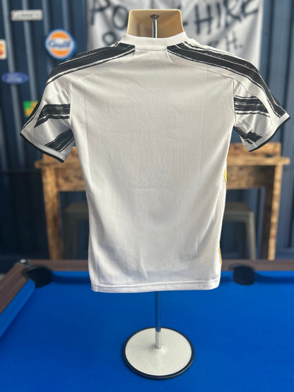 Juventus 2020-21 Home BNWT (L Boys. 11-12 Years)