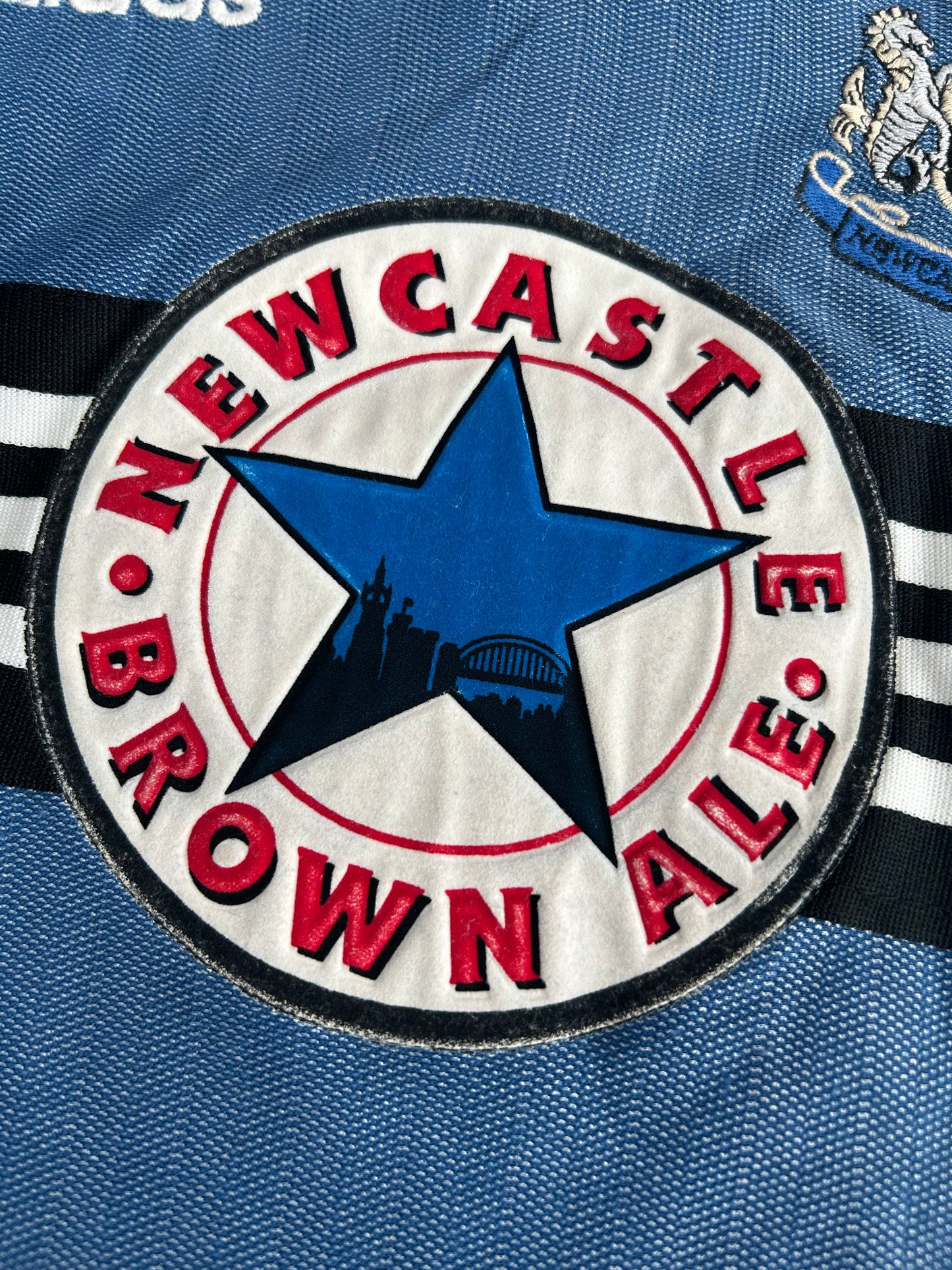 Newcastle United 1997-97 Away Kit (Small Boys)