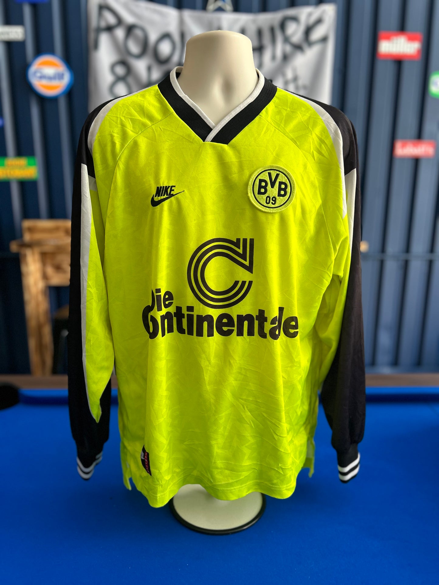 Borussia Dortmund Home Long Sleeves (XL)