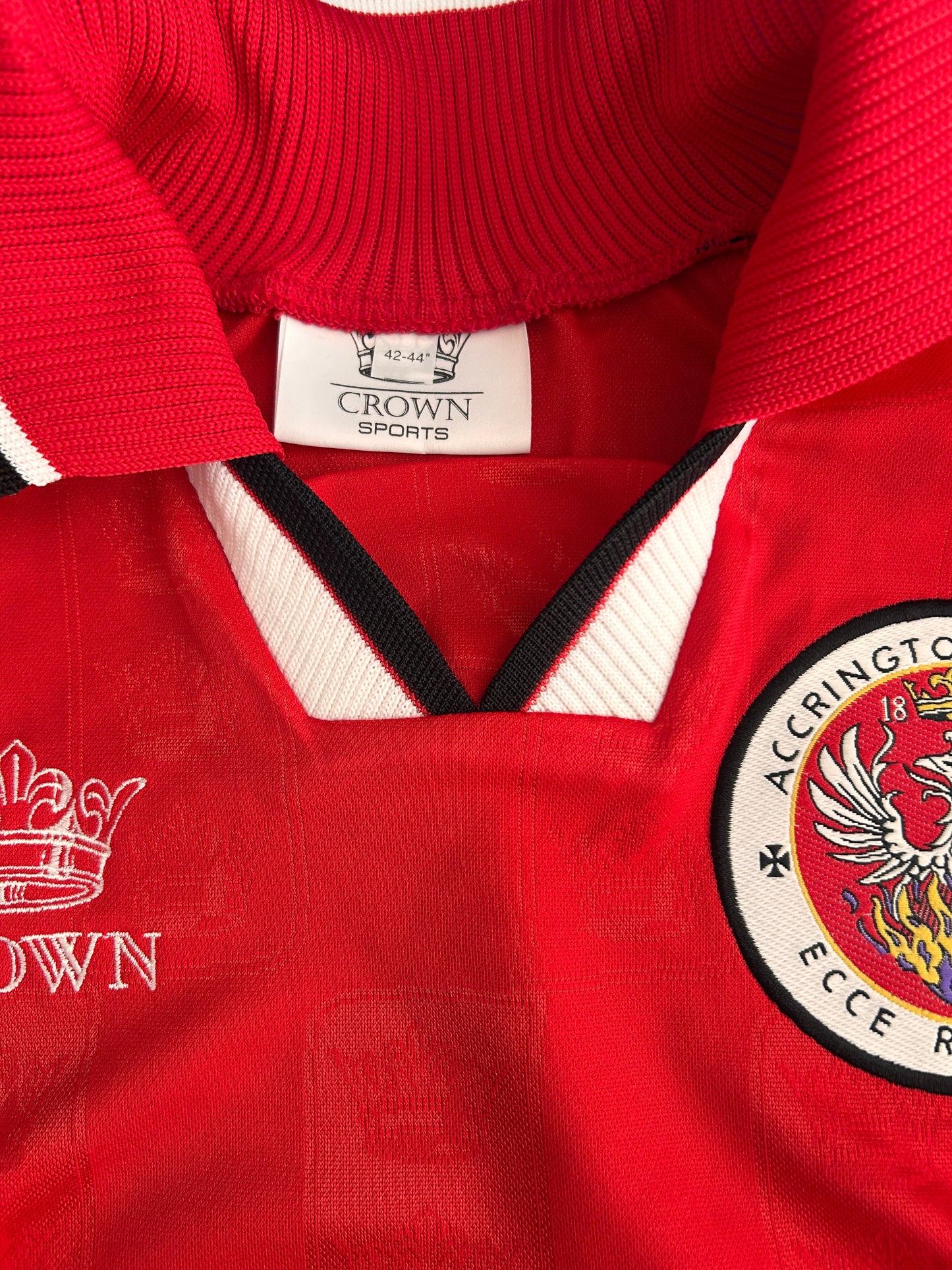 Accrington Stanley 1998-99 Home. BNIB (L)
