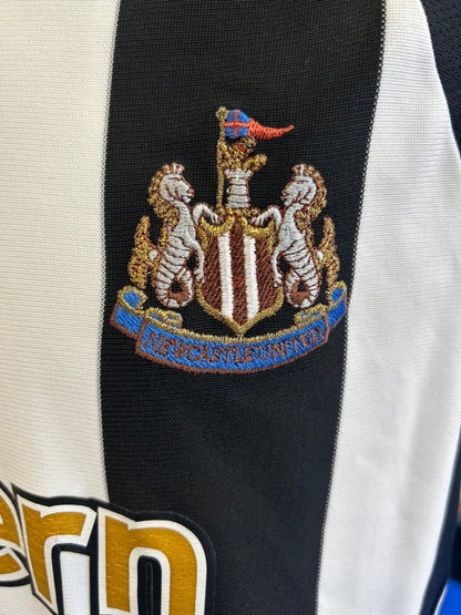 Newcastle United 2005-07 Home #17 Parker (S)