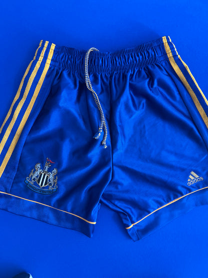 Newcastle United 1998-99 Away Shorts (30” waist)