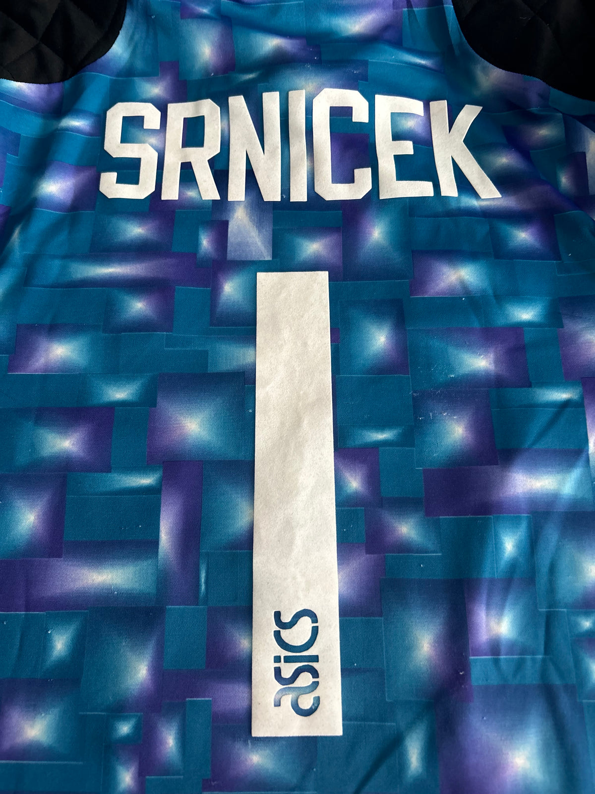 Newcastle United 1993-95 Goalkeeper #1 Srnicek (S)