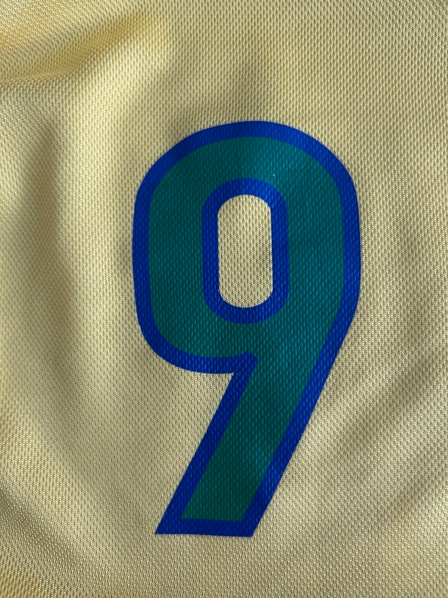 Brazil 1998-00 Home #Ronaldo (L)