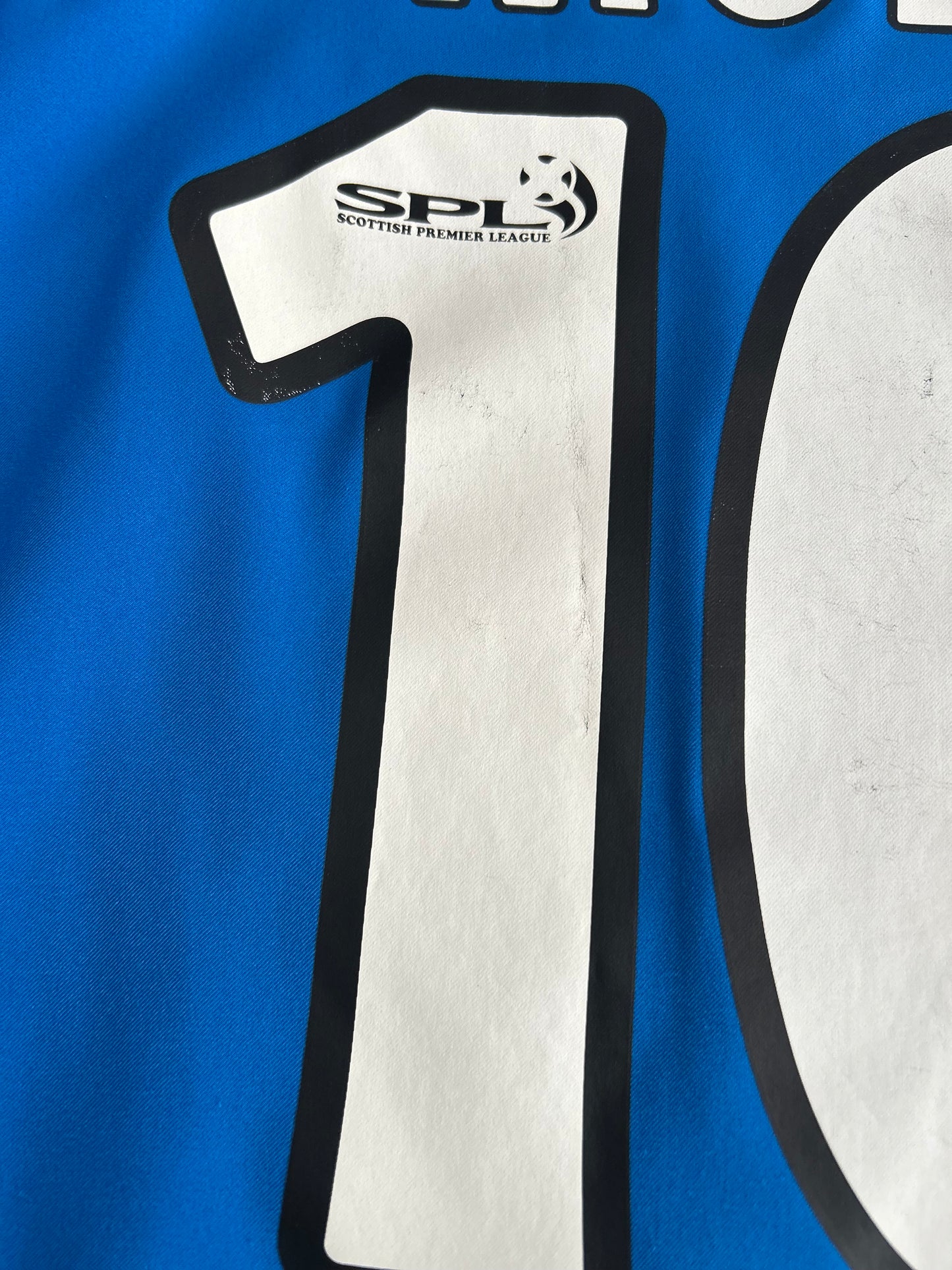 Rangers 2003-04 Home #10 Mols (M)