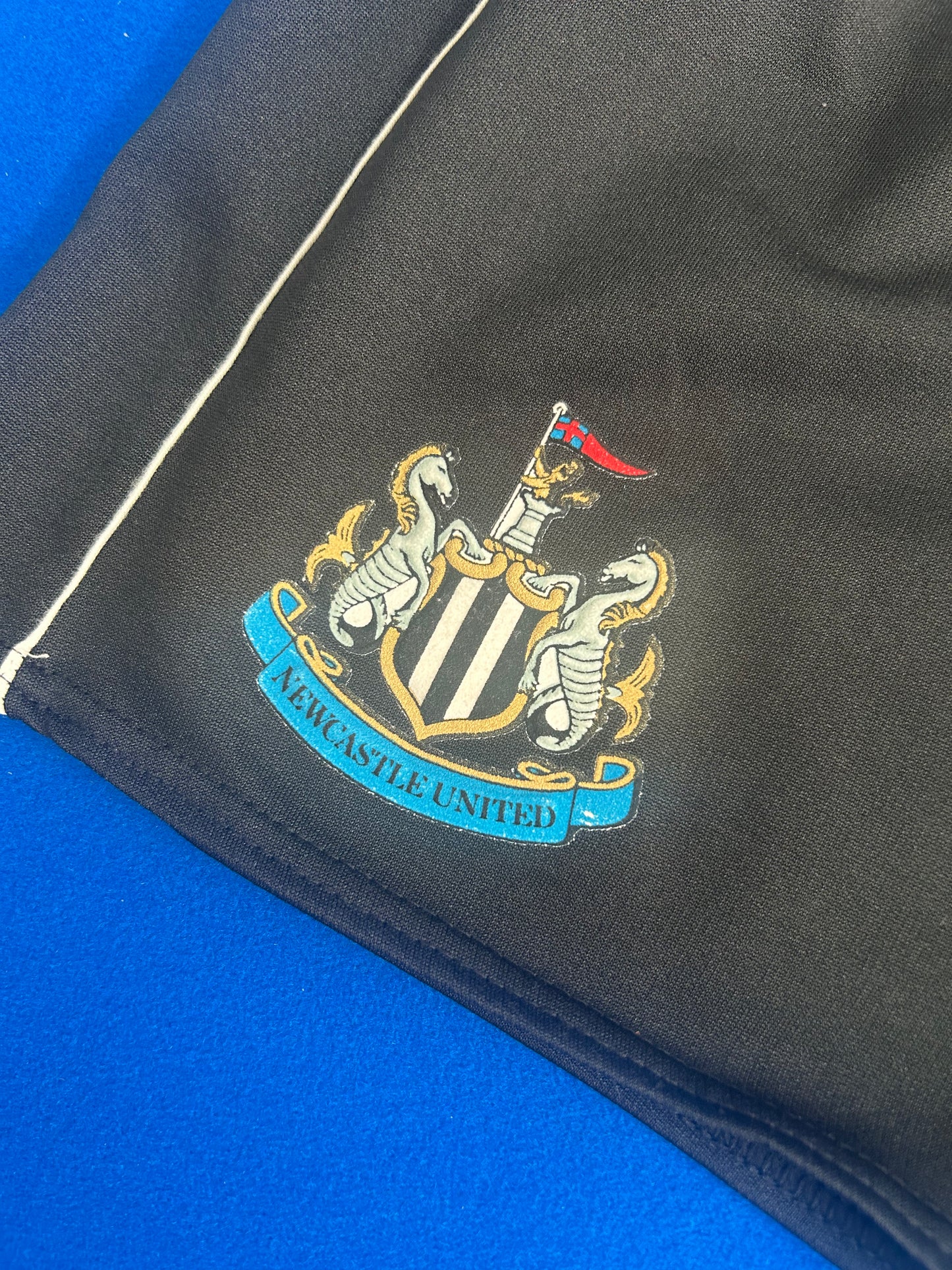Newcastle United 1993-95 Home Shorts (38” waist)