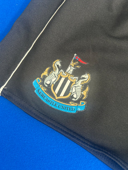 Newcastle United 1993-95 Home Shorts (38” waist)