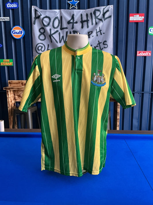 Newcastle United 1988-90 Away (M)