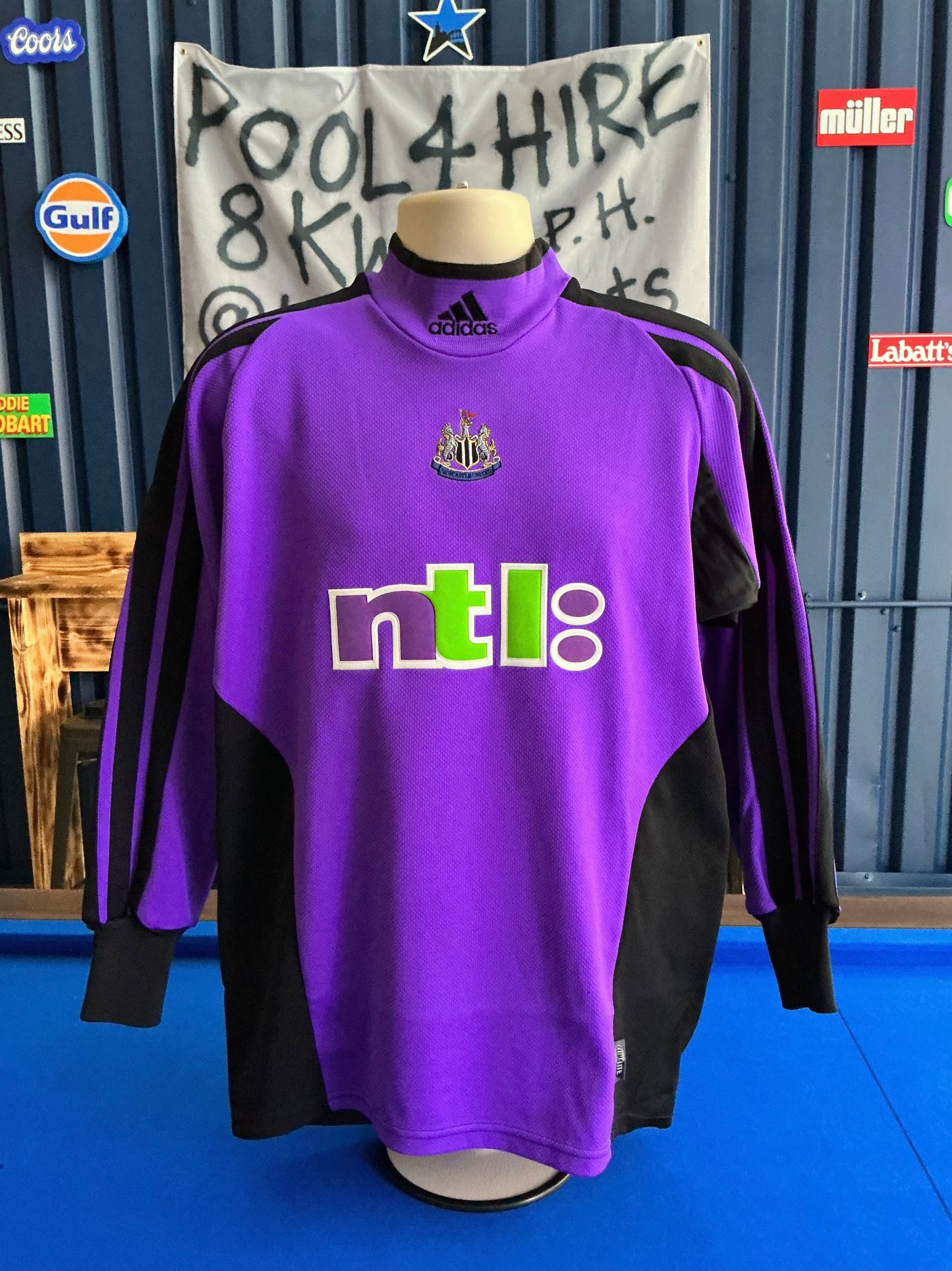 Newcastle United 2001-02 Goalkeeper Shirt (S)