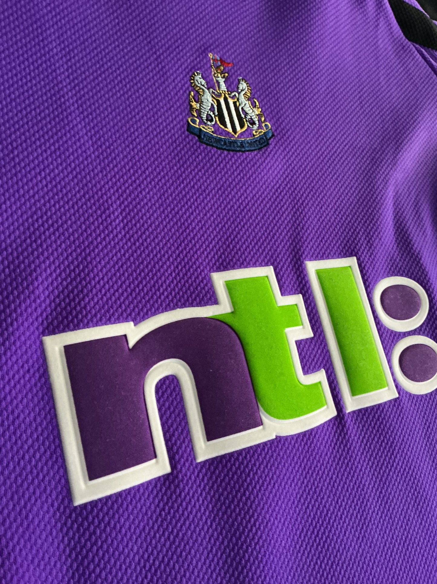 Newcastle United 2001-02 Goalkeeper Shirt (S)