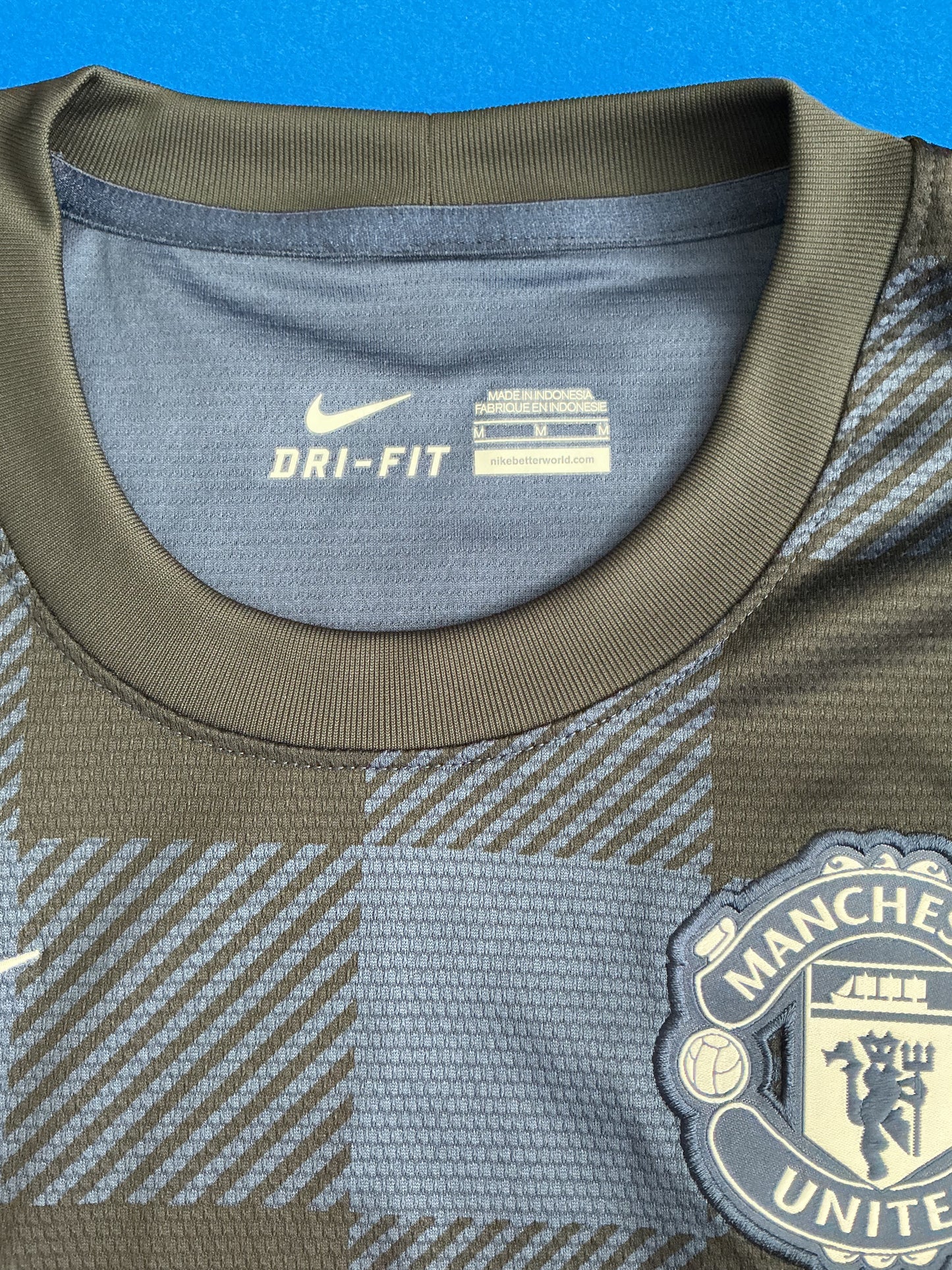 Manchester United 2013-14 Away BNWT (M)