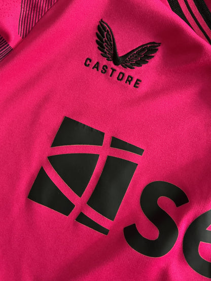 Newcastle United 2022-23 Goalkeeper kit (M)