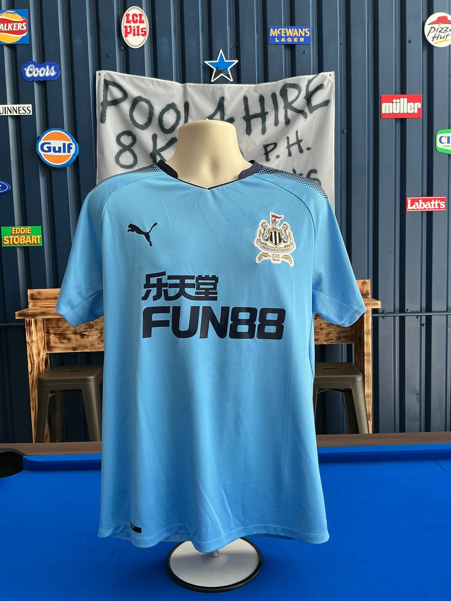 Newcastle United 2017-18 (L)