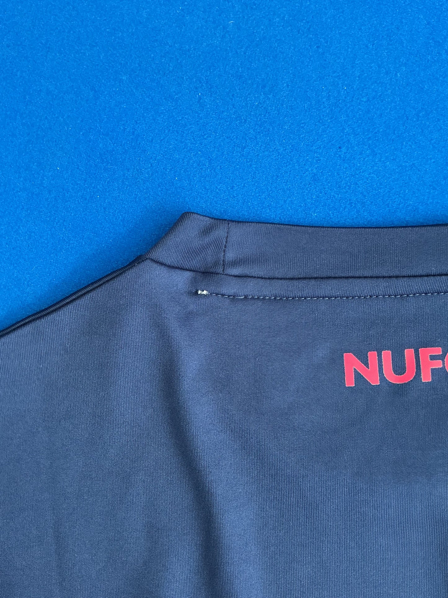 Newcastle United 2021-22 Training Shirt (L)