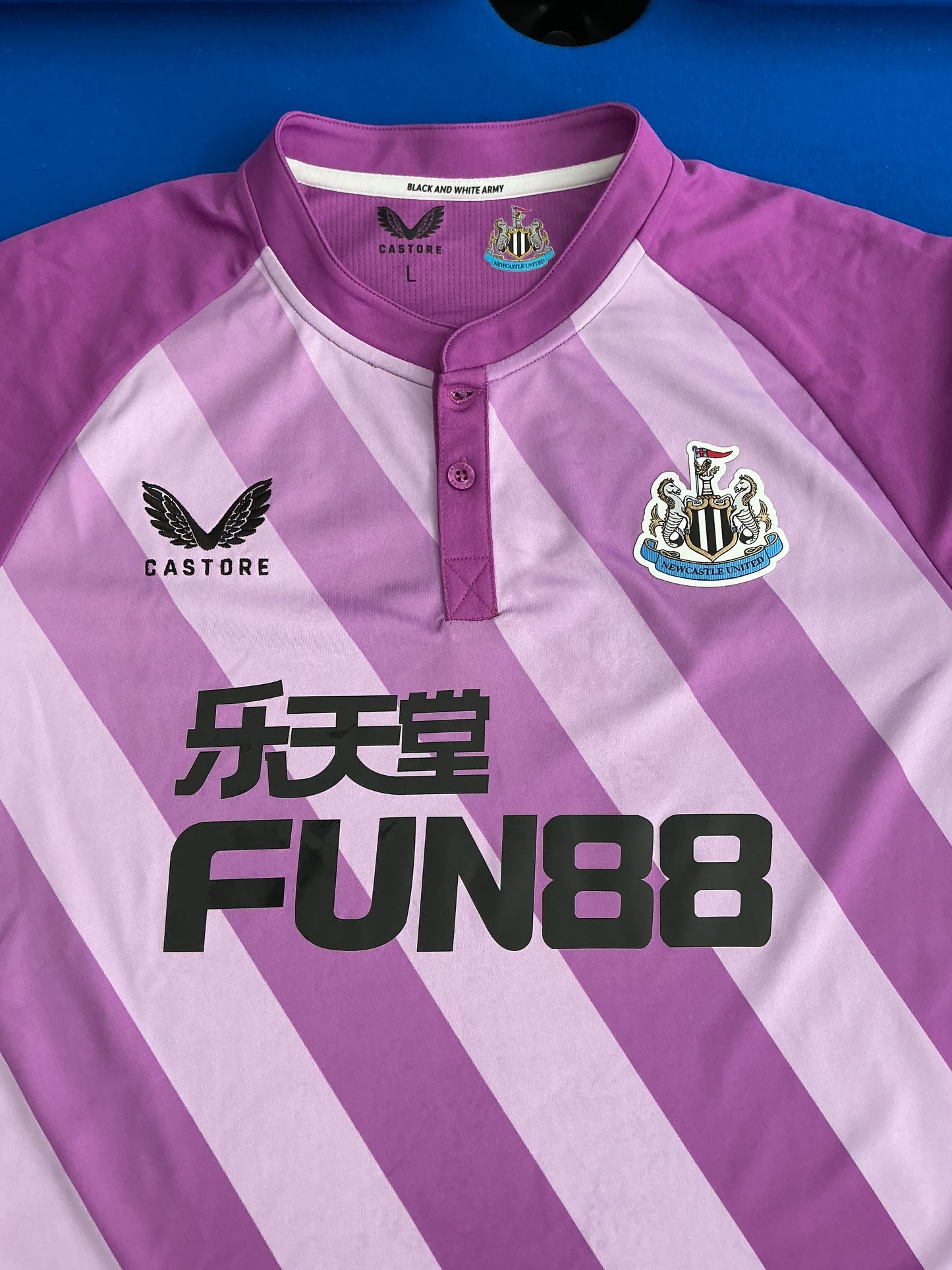 Newcastle United 2021-22 GK Home (L)